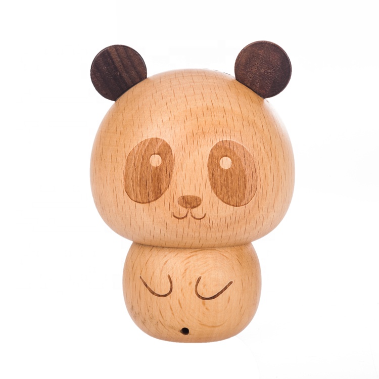 2019  high quality mini portable wooden cartoon panda wireless speaker